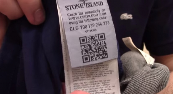Поддельная вывеска для Stone Island