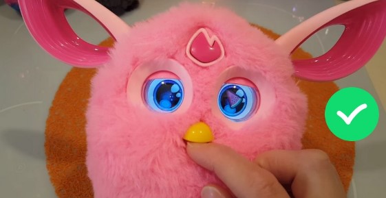 Куклы Furby - как отличить настоящую от подделки