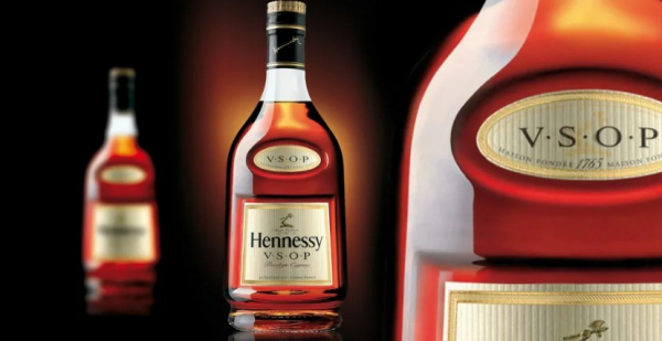 Как узнать, является ли бутылка коньяка Hennessy подлинной или поддельной?