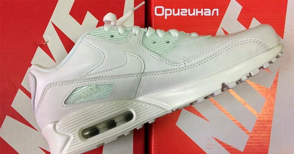 Покажите разницу между оригинальными Nike Air Max 90 и подделкой